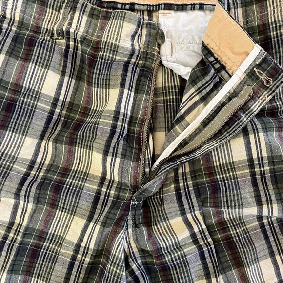 IZOD Plaid Cotton Shorts – Men’s Size 36 Casual Preppy Summer Checkered Shorts - Picture 4 of 10